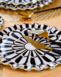 Glore Destina Siyah Altın Yaldızlı 6 Kişilik 26 Parça Pasta Çay İkram Takımı - 8