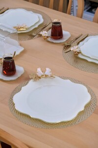 Glore Dolmabahçe Lotus Krem Altın Yaldızlı Cam Tepsi - 2