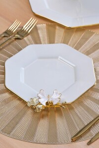 Glore Dolmabahçe Sekizgen Krem Altın Yaldızlı 6 Kişilik Cam Pasta Tabağı Takımı - Glore (1)